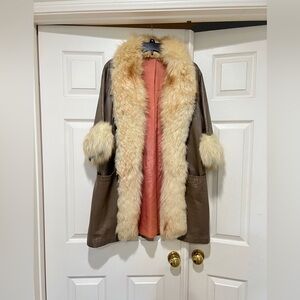 Vintage Leather Tan Coat Fur Trim Lined Women’s Sz Medium/Large Read Description